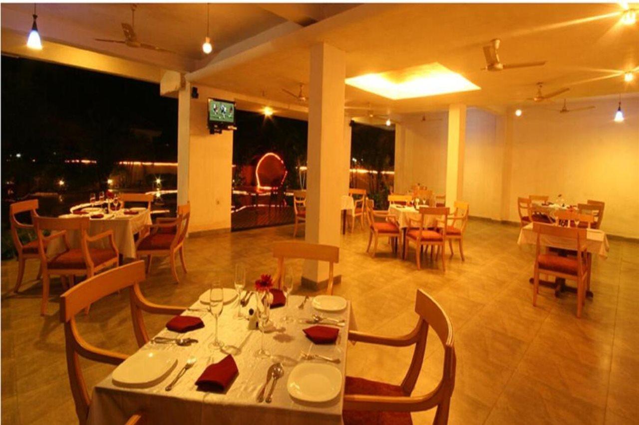 Lambana Resort Calangute Exterior photo
