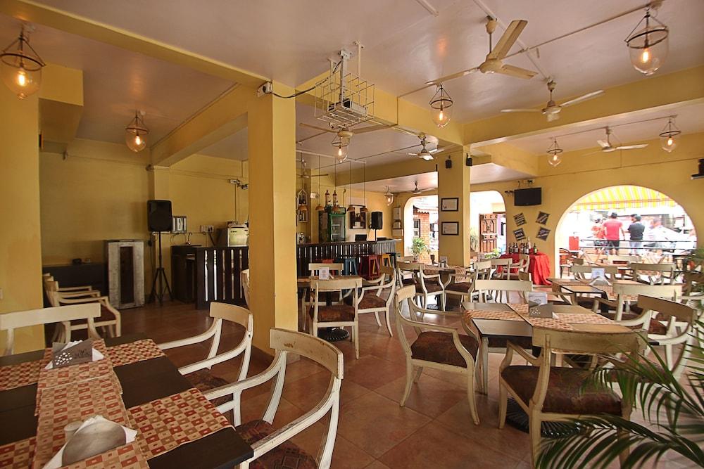 Lambana Resort Calangute Exterior photo