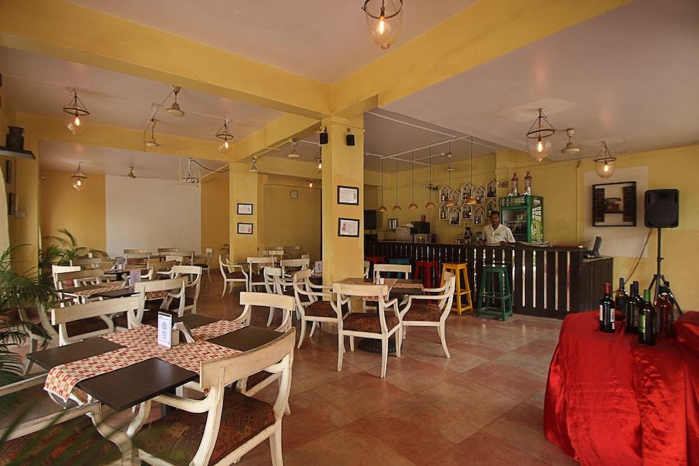 Lambana Resort Calangute Exterior photo