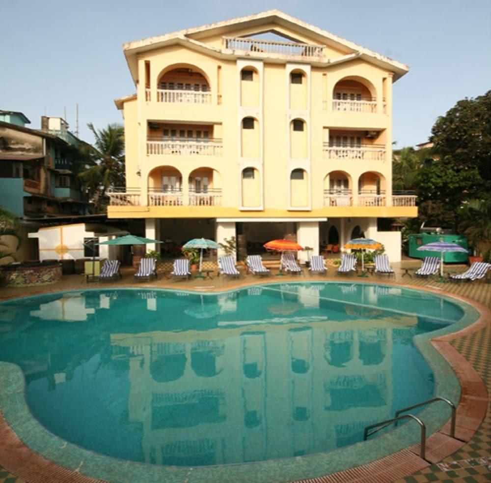 Lambana Resort Calangute Exterior photo
