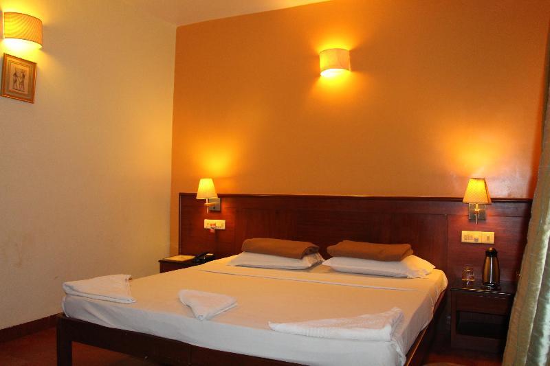 Lambana Resort Calangute Exterior photo